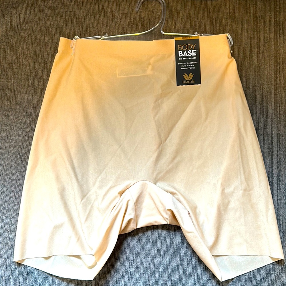 Wacoal Body Base Shorty